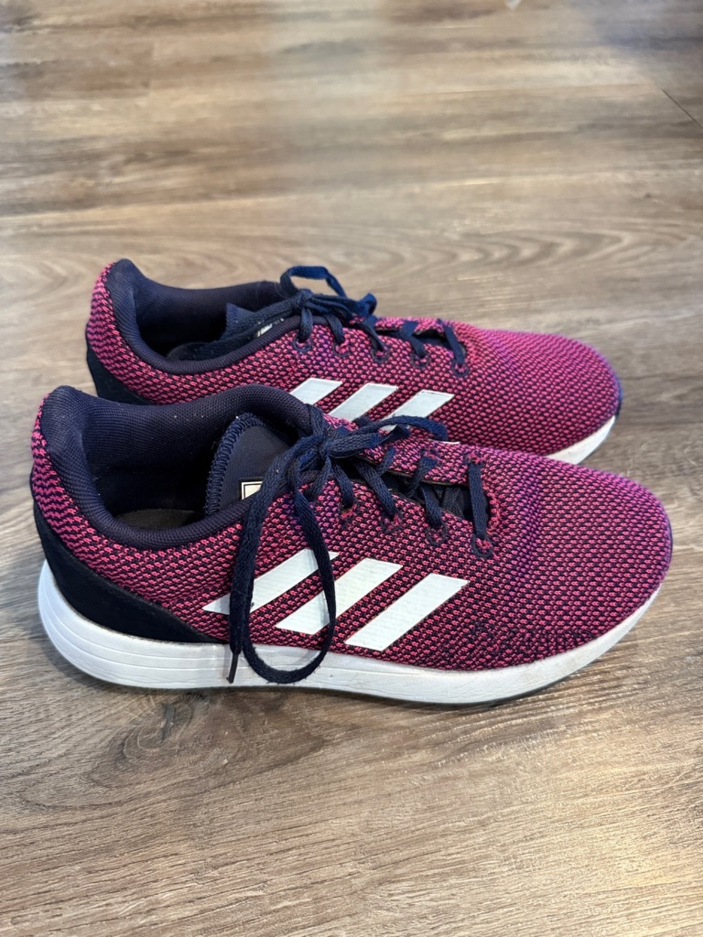 Adidas Run70 Running Shoes Size 8 Women’s or 6 Men’s